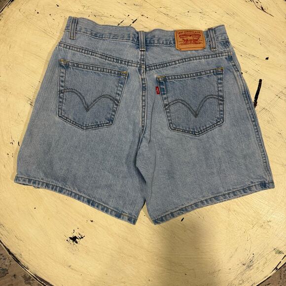 Levi’s 550 Women’s Jean Shorts size 12  Summer Beach Spring Denim - Picture 3 of 5